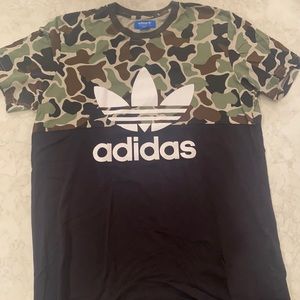 Men’s Large Adidas Like New Tshirt